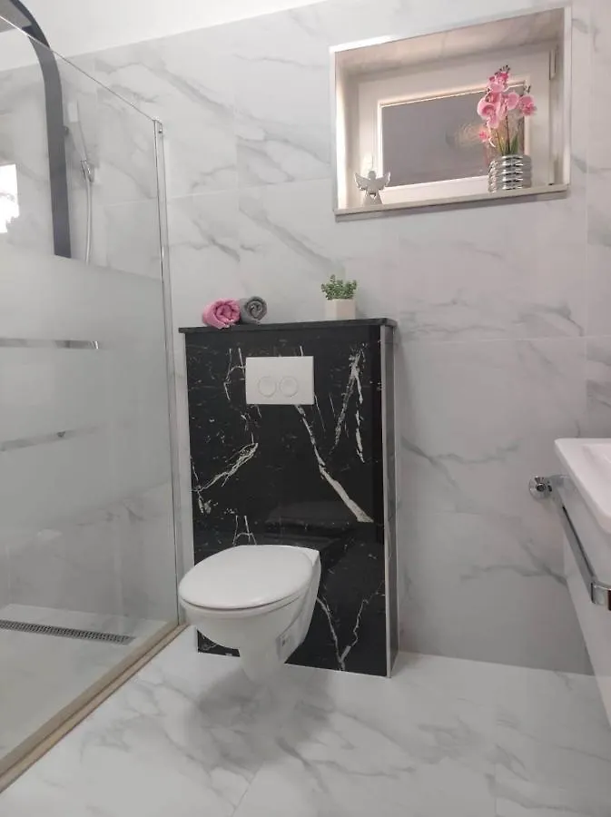 Apartmani M& I Traù 0*,  Croazia